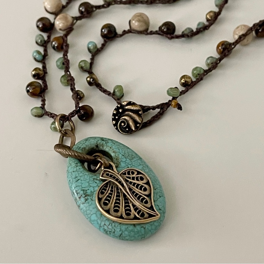 ARTISAN Necklace Stone and Glass Beaded Crocheted Chain with Stone Pendant - Picture 6 of 11